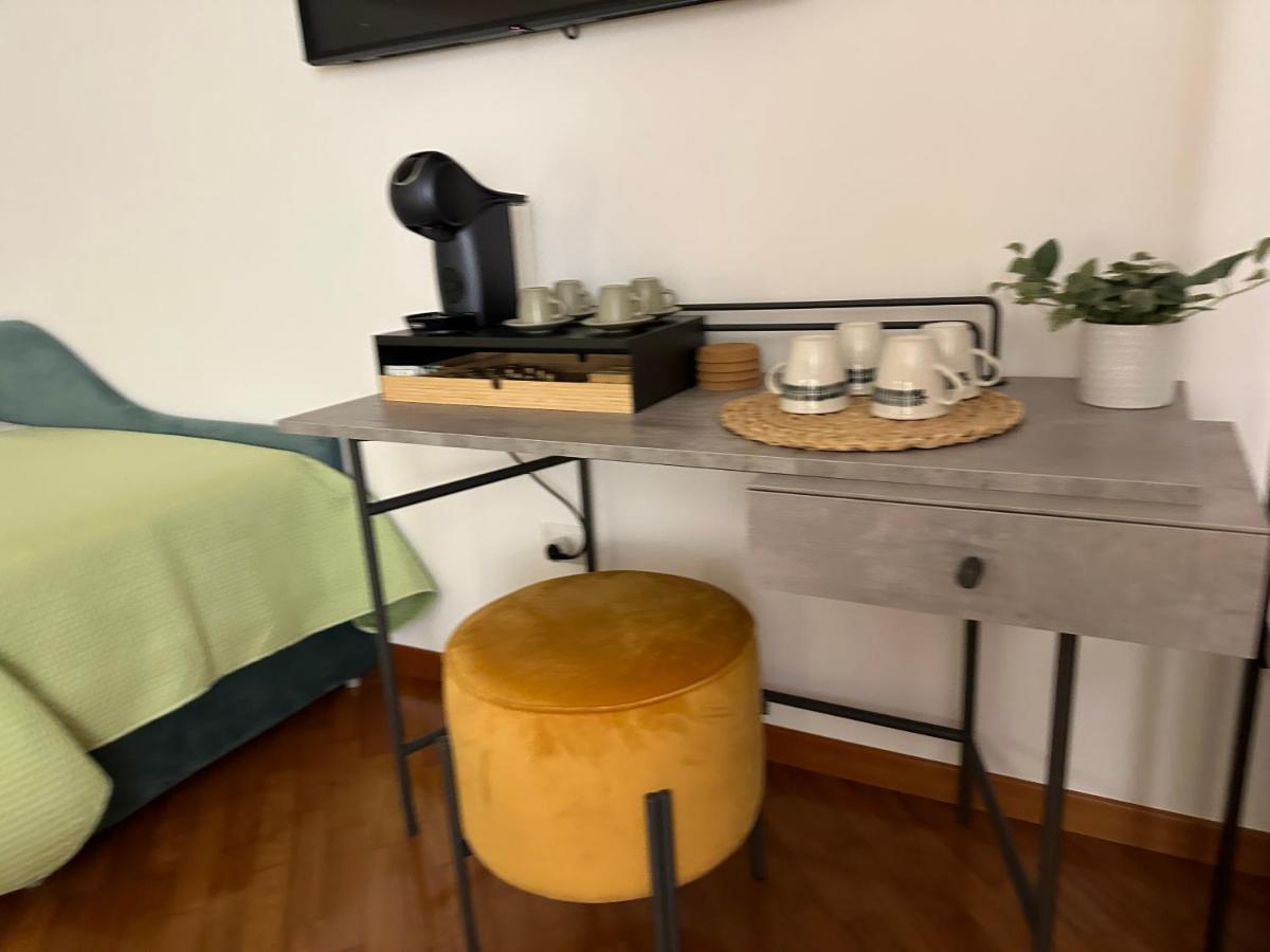 Two Rooms Chiaia 37 ナポリ エクステリア 写真